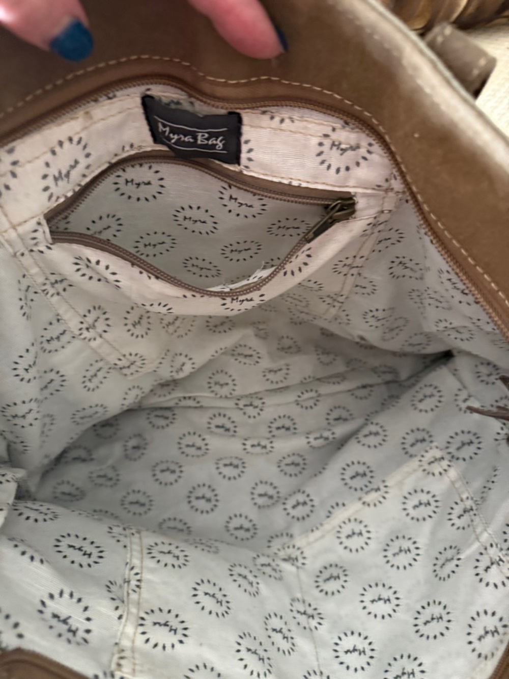 Myra Bag Vintage Design Two-Tone Tote Bag - Picture 5 of 5